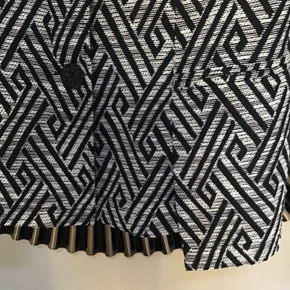 Inspired Style Blazer Top - Picture 3 of 3